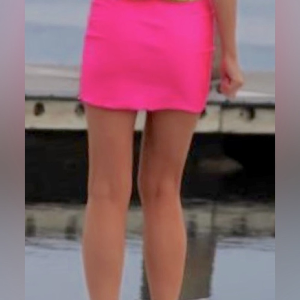 Joe Boxer Swim Skirt in neon Pink cinched at the sides Large